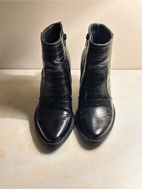 Croc-Embossed Black Ankle Booties with Block Heel 6.5